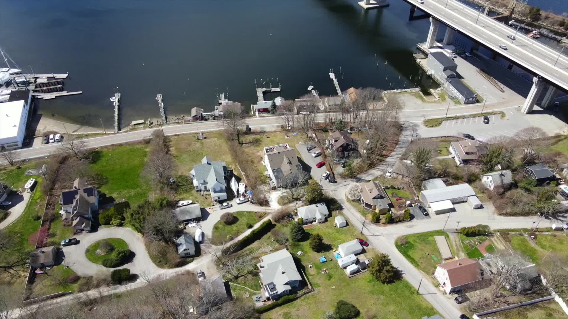 136 Riverside Dr, 5 Tiverton, RI 02878