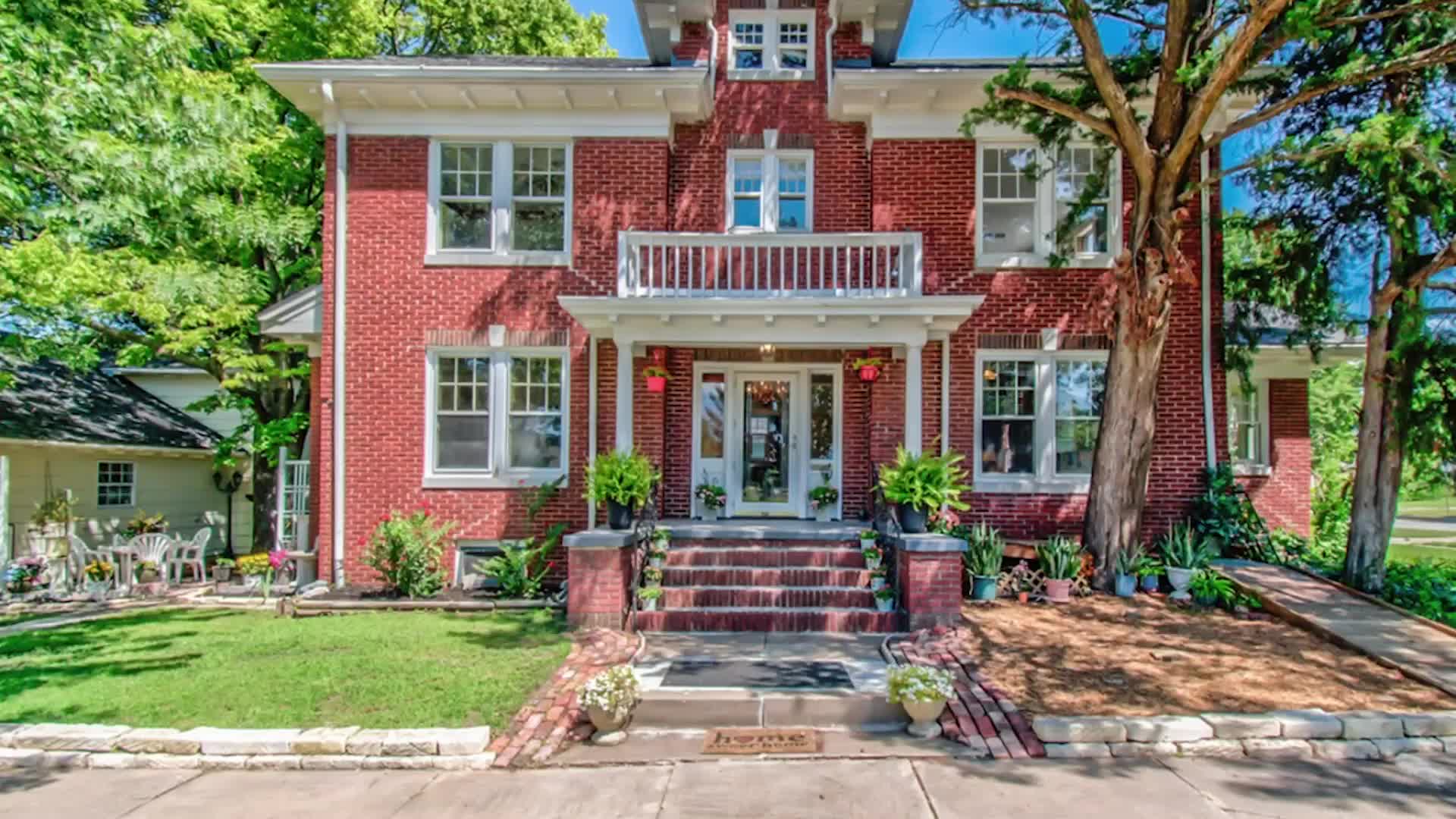 101 W 15th St Property Tour 2