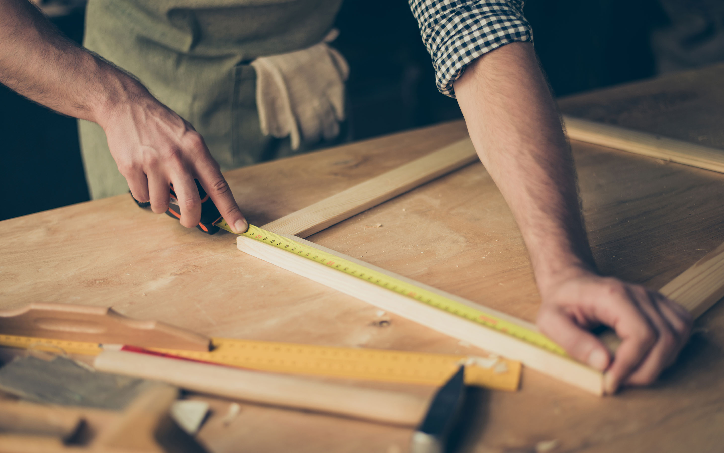 How much does it cost to hire a carpenter?