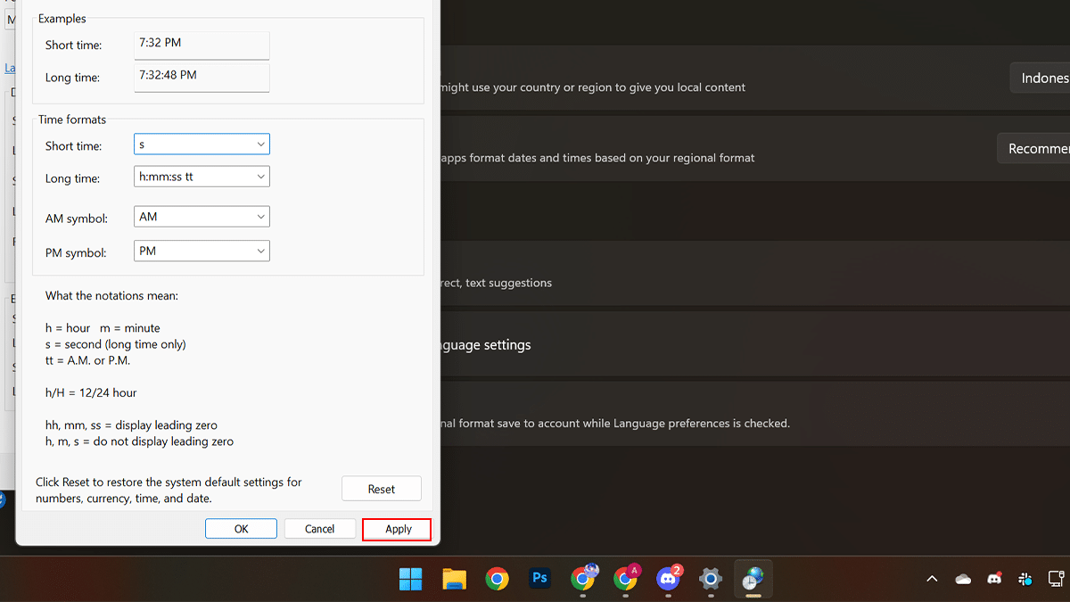 How to hide clock and date from Taskbar on Windows 11 stable build