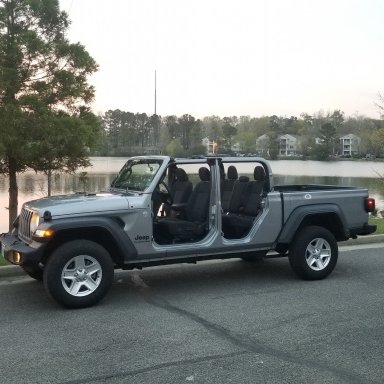 This is the way... Mandalorian inspired Sport S build | Jeep Gladiator
