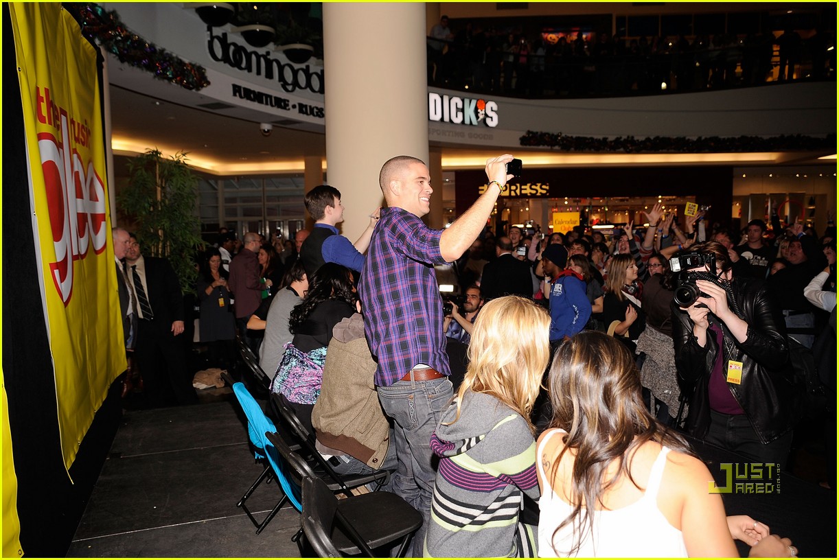Mark Salling Interview Exclusive Photo 2331601 Glee