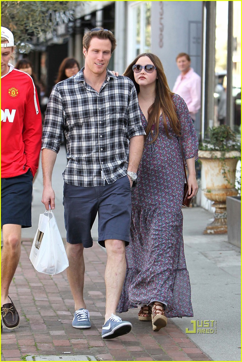 Devon Aoki Baby Bumpin' in West Hollywood! Photo 2525473 Devon Aoki