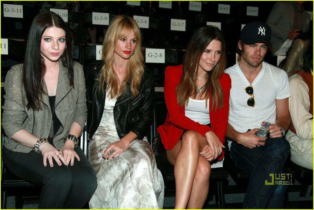 Chris Pine & Dad Robert Pine Rebecca Minkoff Fashion Show! Photo