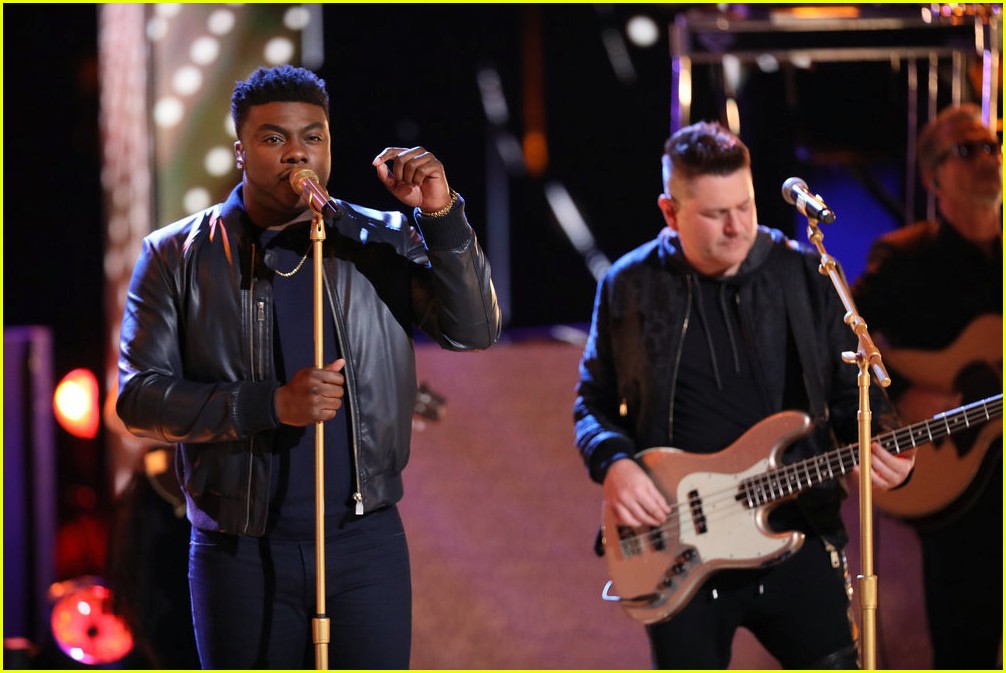 Rascal Flatts Join Kirk Jay for 'The Voice' Finale Performance (Video(014)