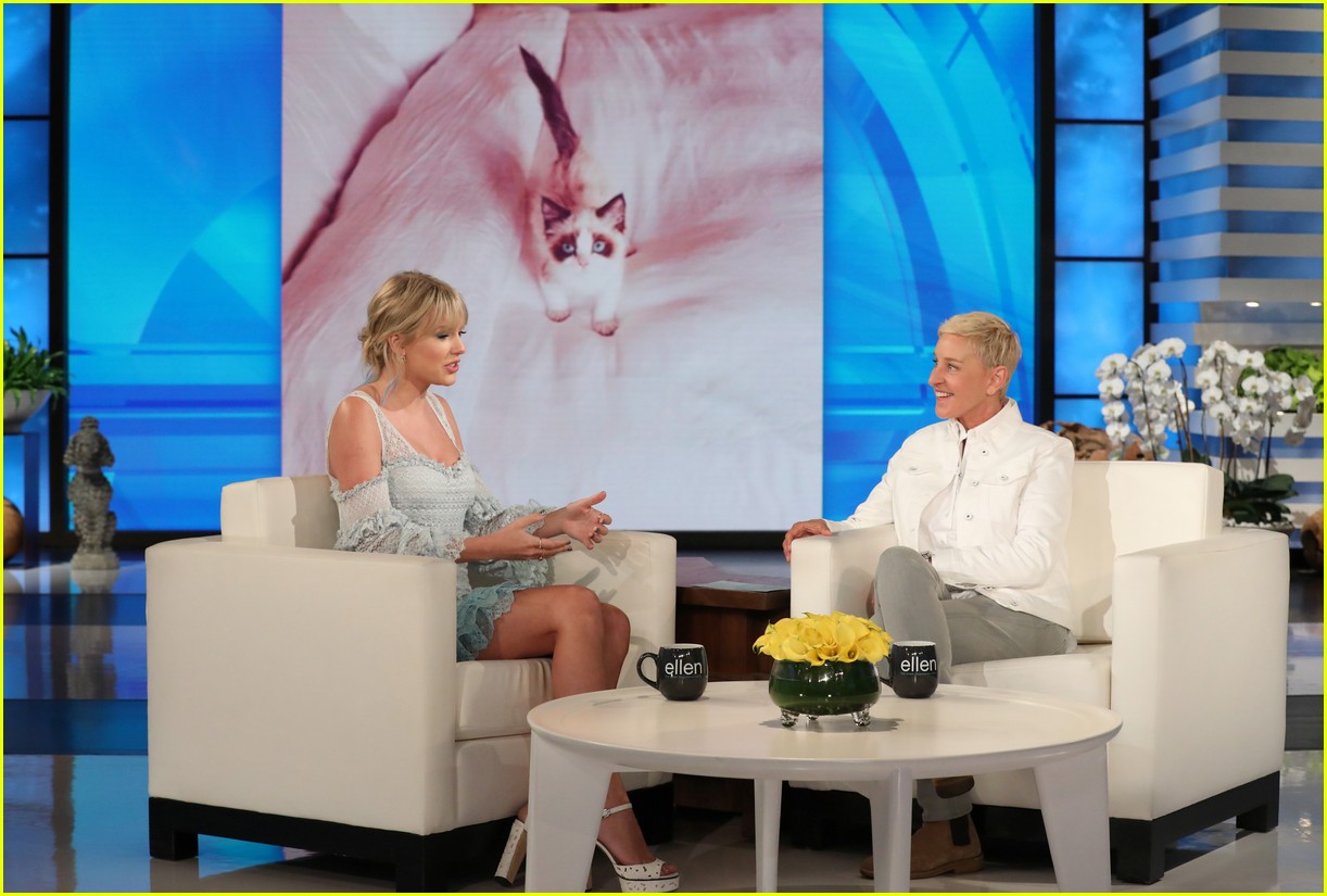 Photo taylor swift ellen degeneres show 05 Photo 4291495 Just(019)