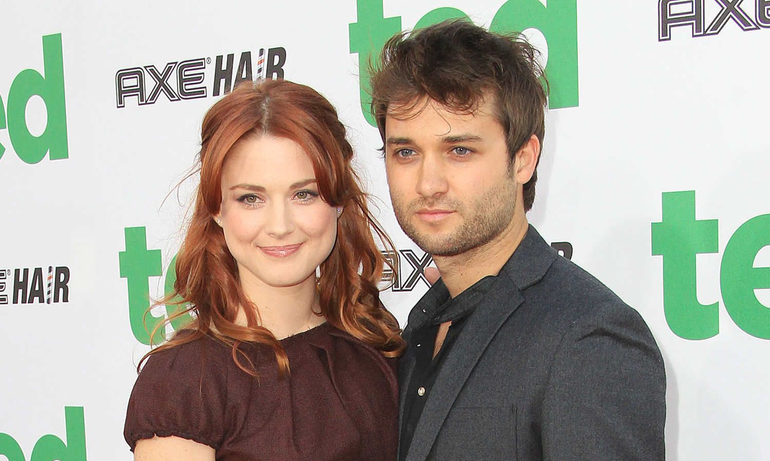 ‘This Is Us’ Star Alexandra Breckenridge & Husband Casey Hooper(021)