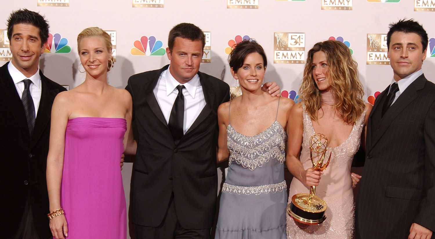 Courteney Cox Posted an Epic ‘Friends’ Throwback Photo of ‘Last Supper