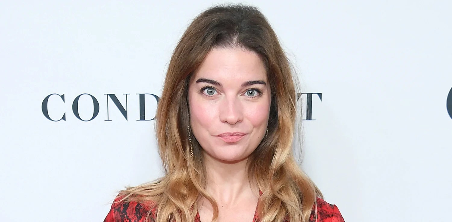 Annie Murphy Details Severe Battle with Depression Annie Murphy