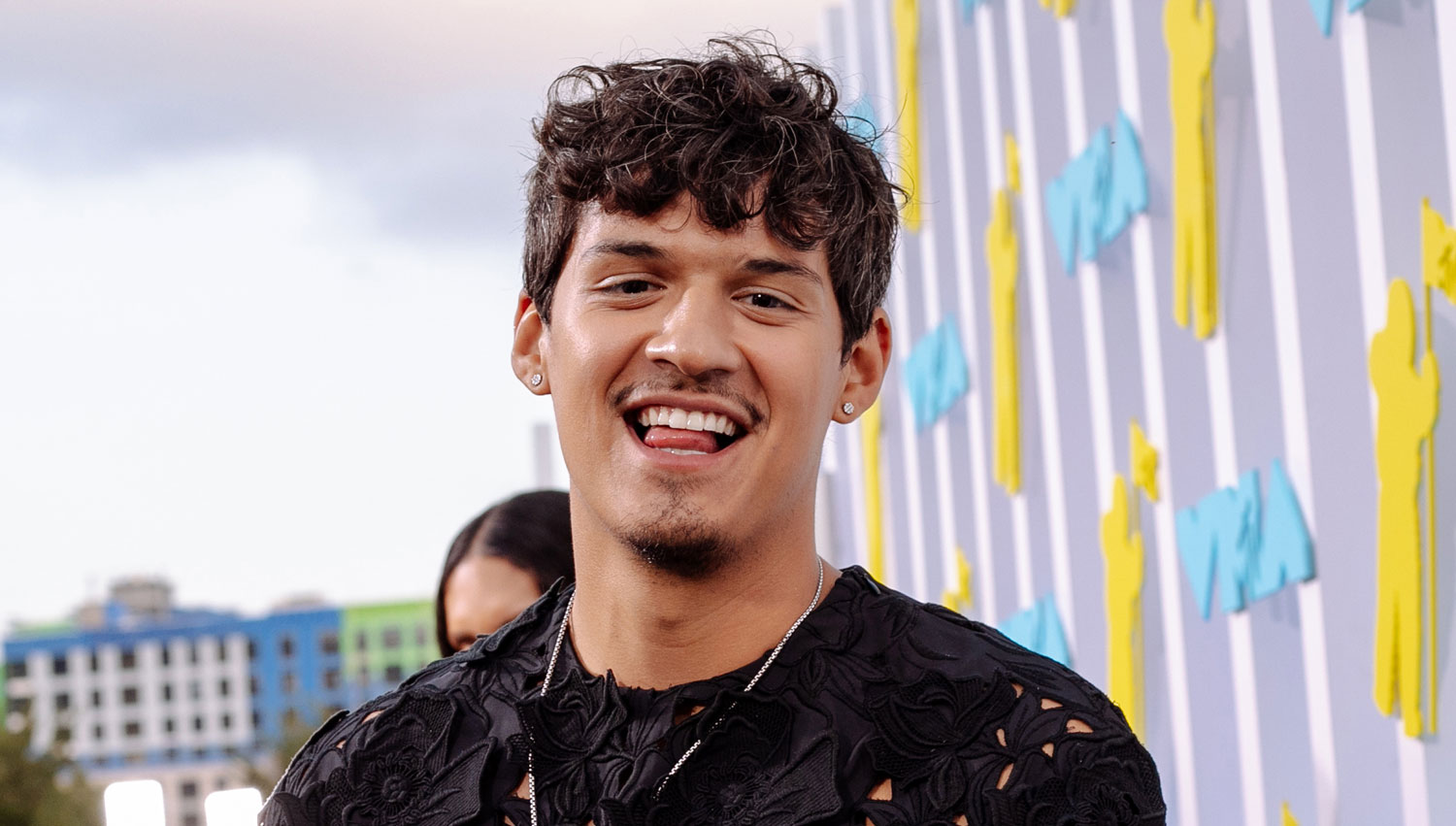 Singer Omar Apollo Responds to Queerbaiting Accusations with the Best