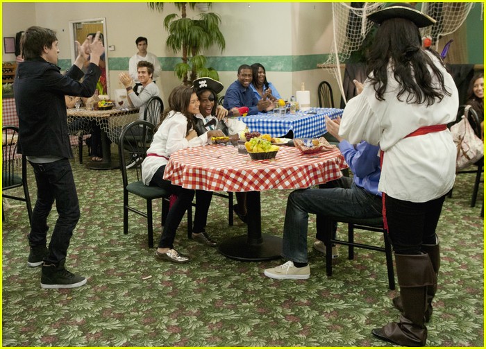 Zendaya & Cody Simpson More 'PrankStars' Pics! Photo 437759 Photo(026)