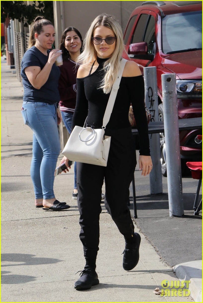 Full Sized Photo of milo manhiem dancing with the stars practice 03(016)