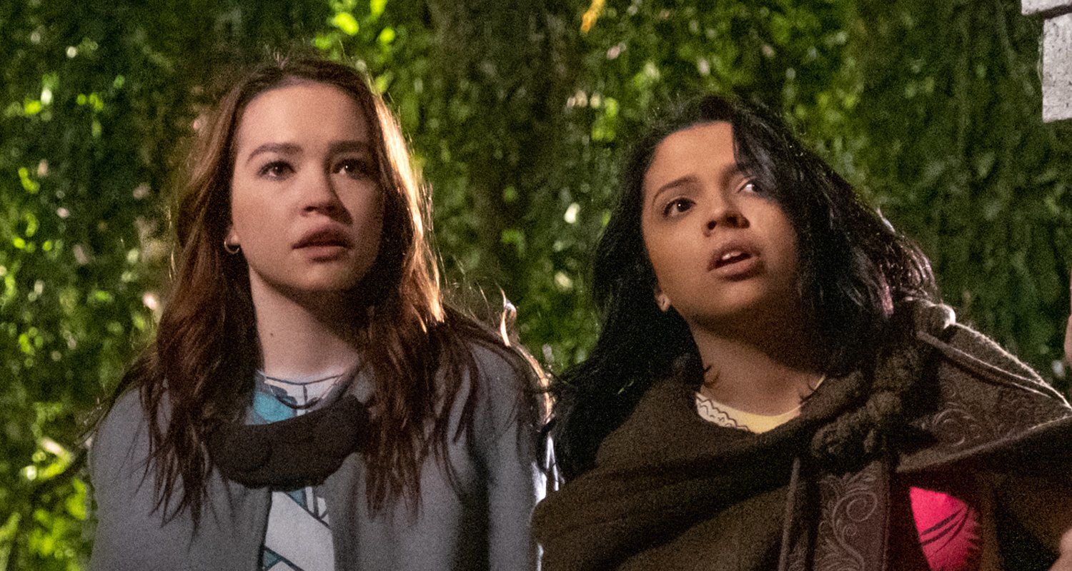 Sadie Stanley & Cree Cicchino Star In ‘The Sleepover’ Teaser Trailer(018)