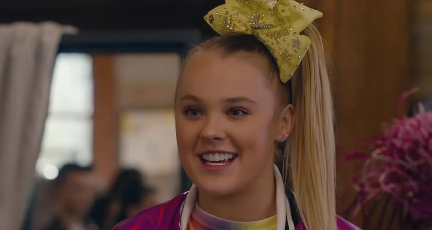 JoJo Siwa Celebrates Being Unique In Official ‘The J Team’ Trailer