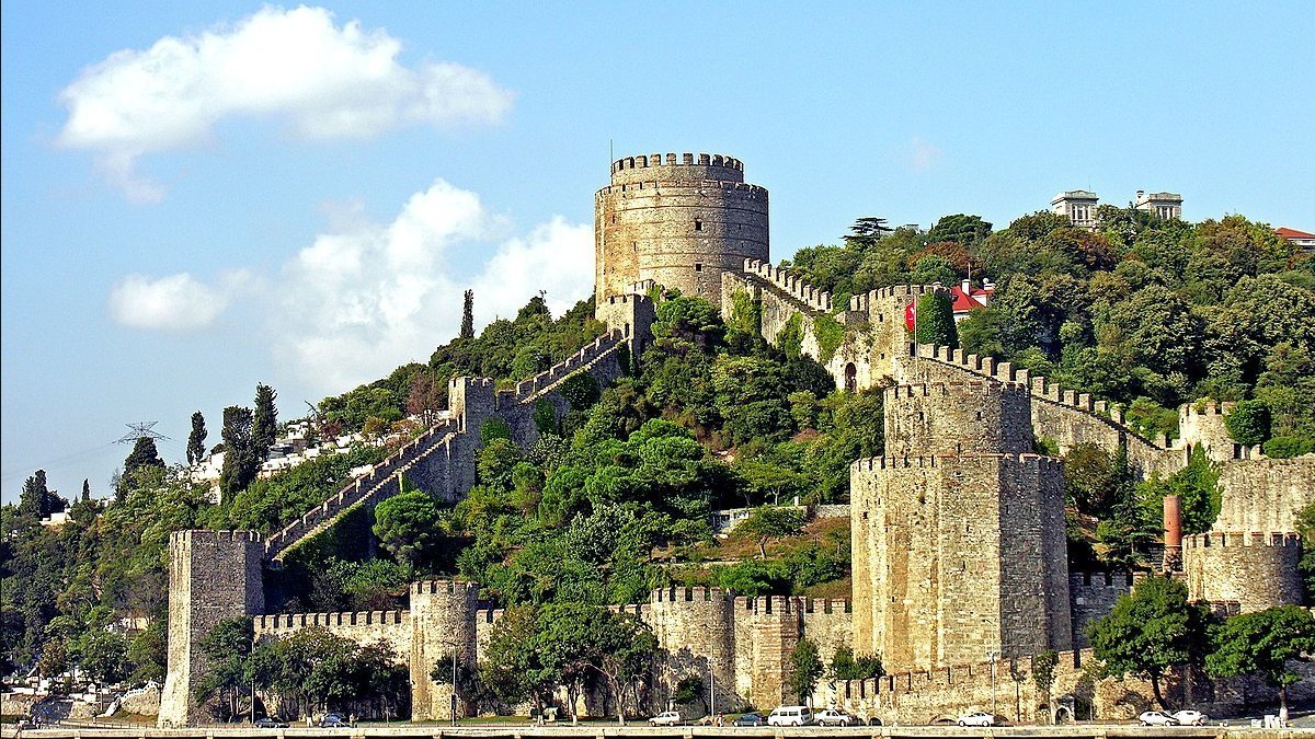Rumeli Hisarı İstanbul'un Tarih Kokan İhtişamlı Kalesi