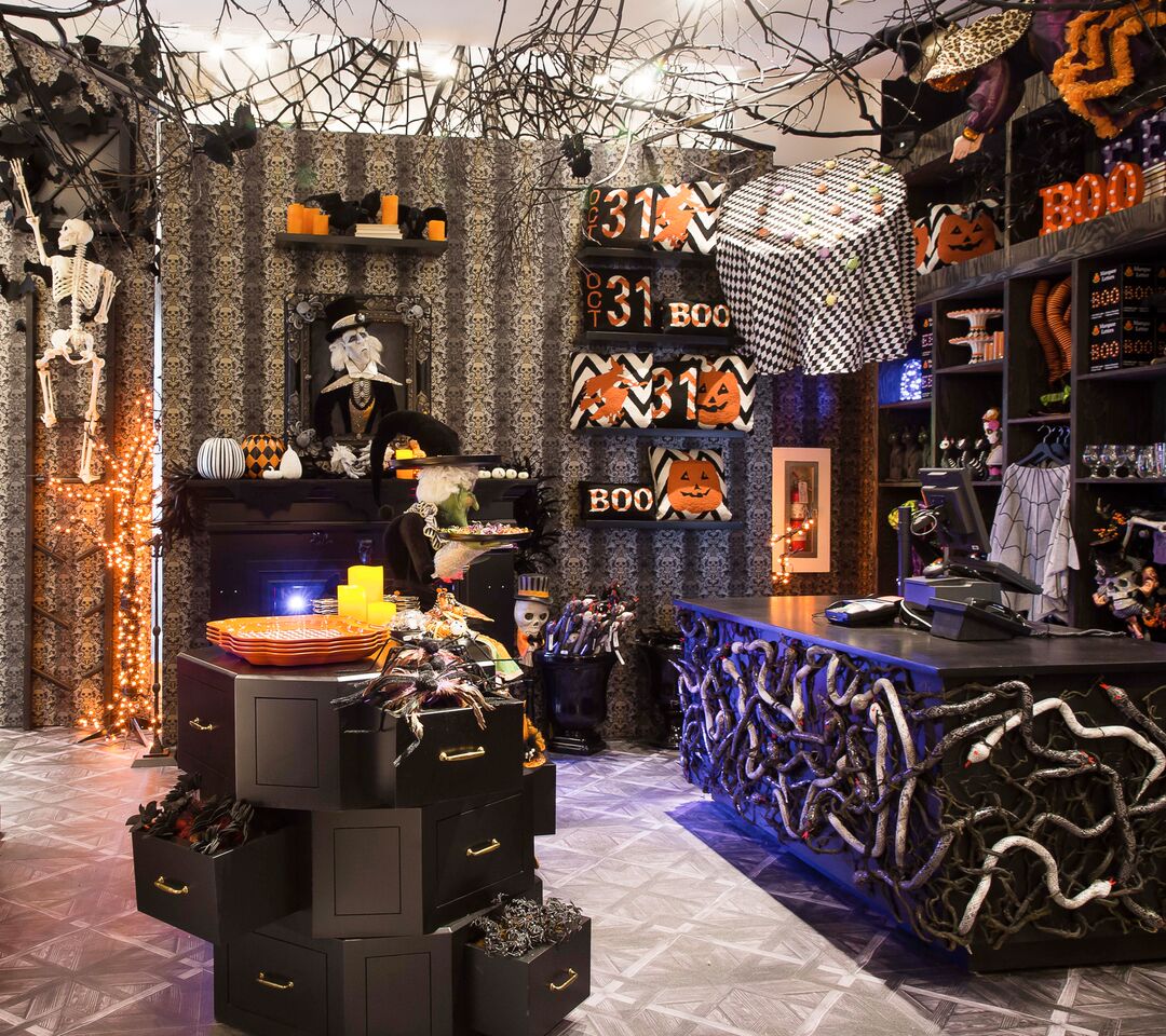 Grandin Road Halloween World Comes to Life in PopUp Shop at Macy's