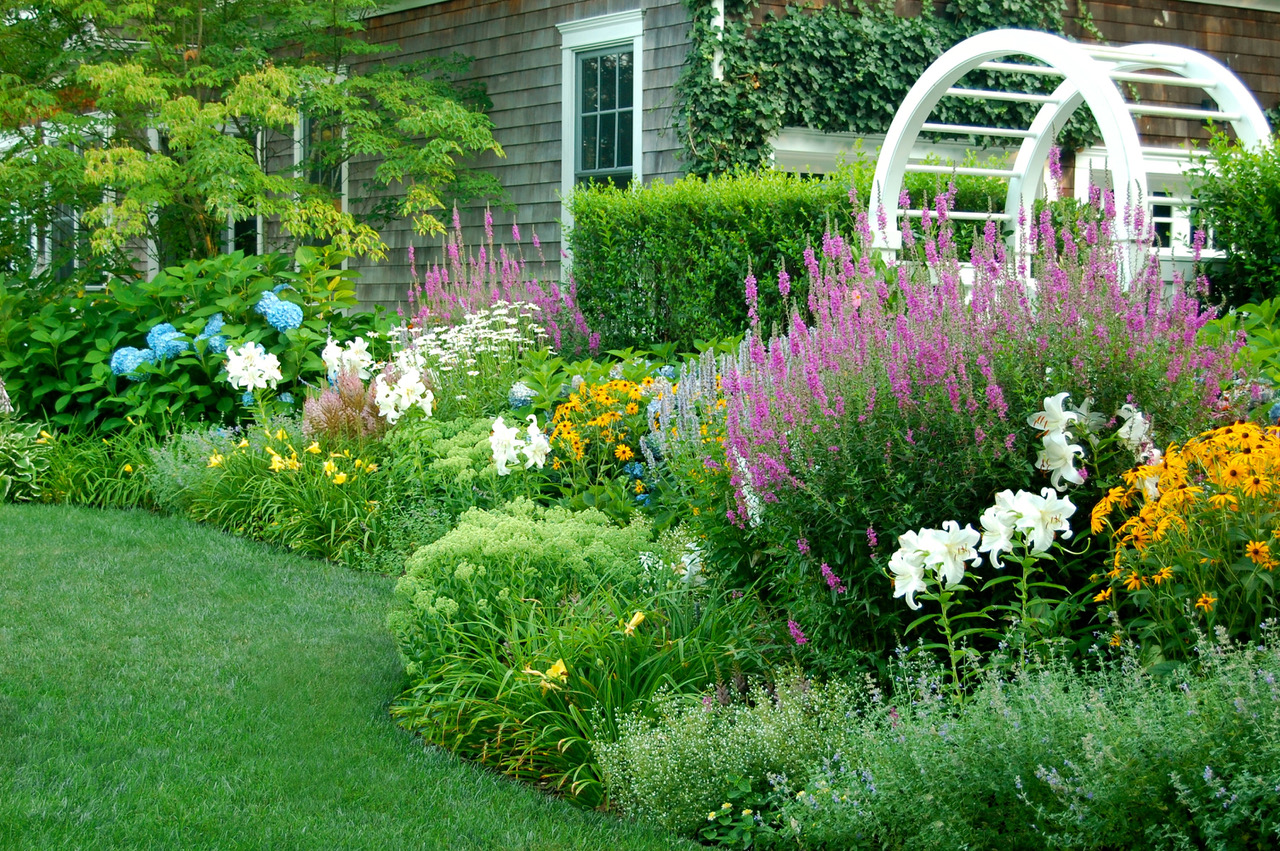 New Book Celebrates 28 years of Beautiful Hamptons Gardens Bloom, The
