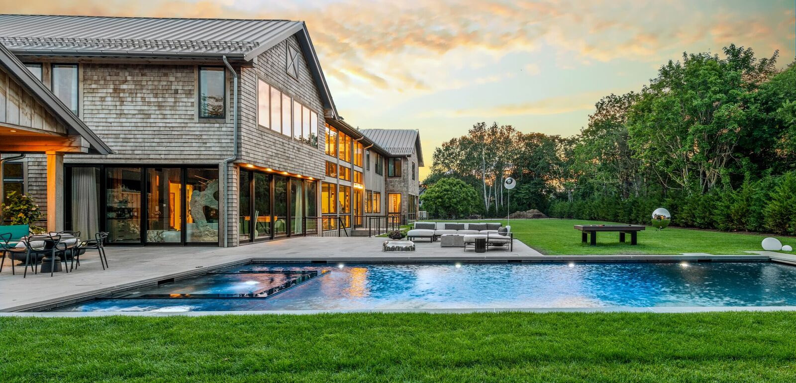 KDHamptons Design Diary The 2019 HC&G Holiday House Hamptons KDHamptons