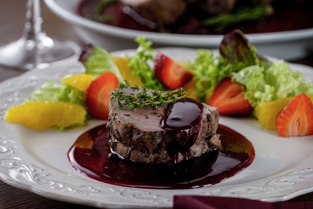 Filete de Res en Salsa de Jamaica