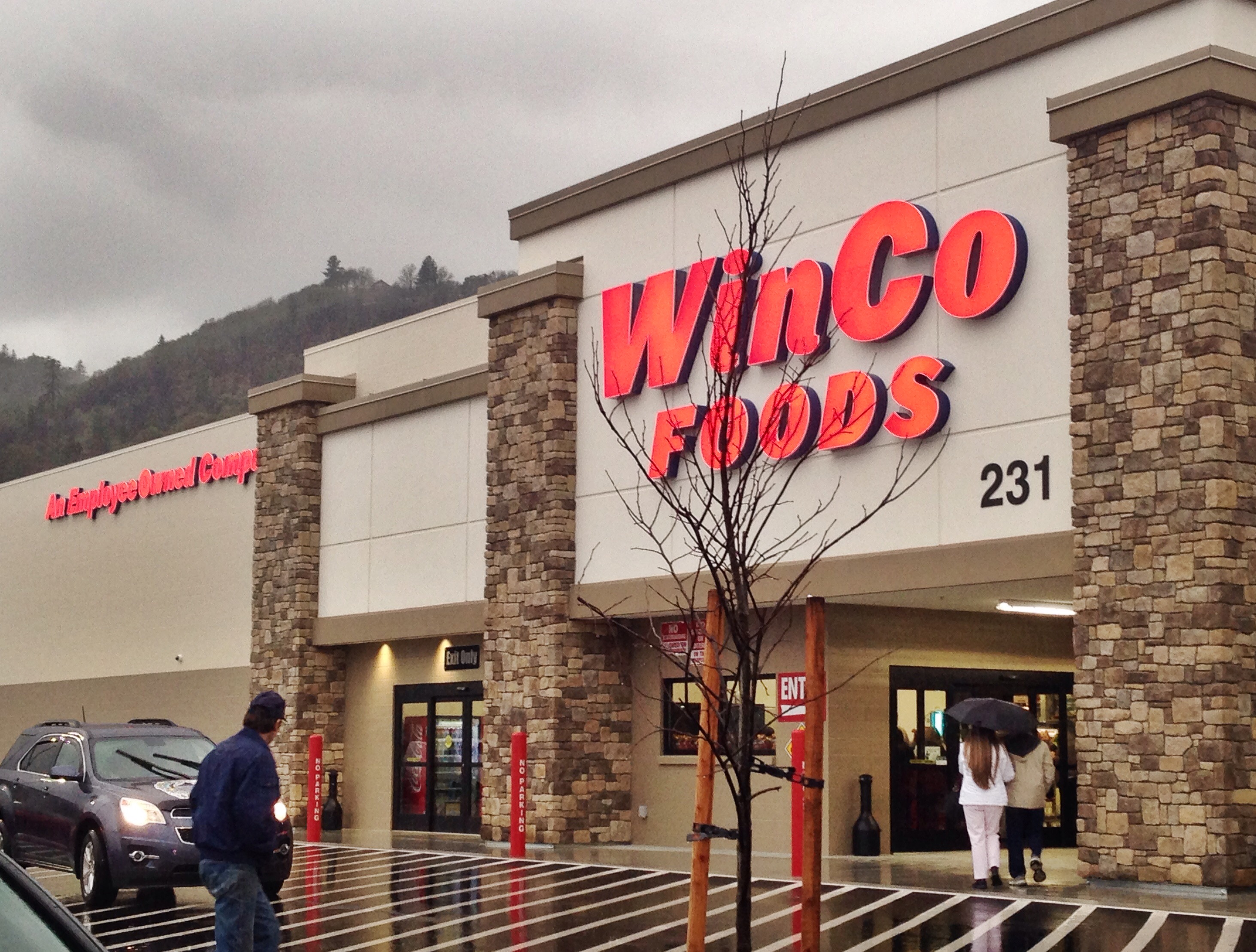 Winco Opens new store in Grants Pass KOBITV NBC5 / KOTITV NBC2