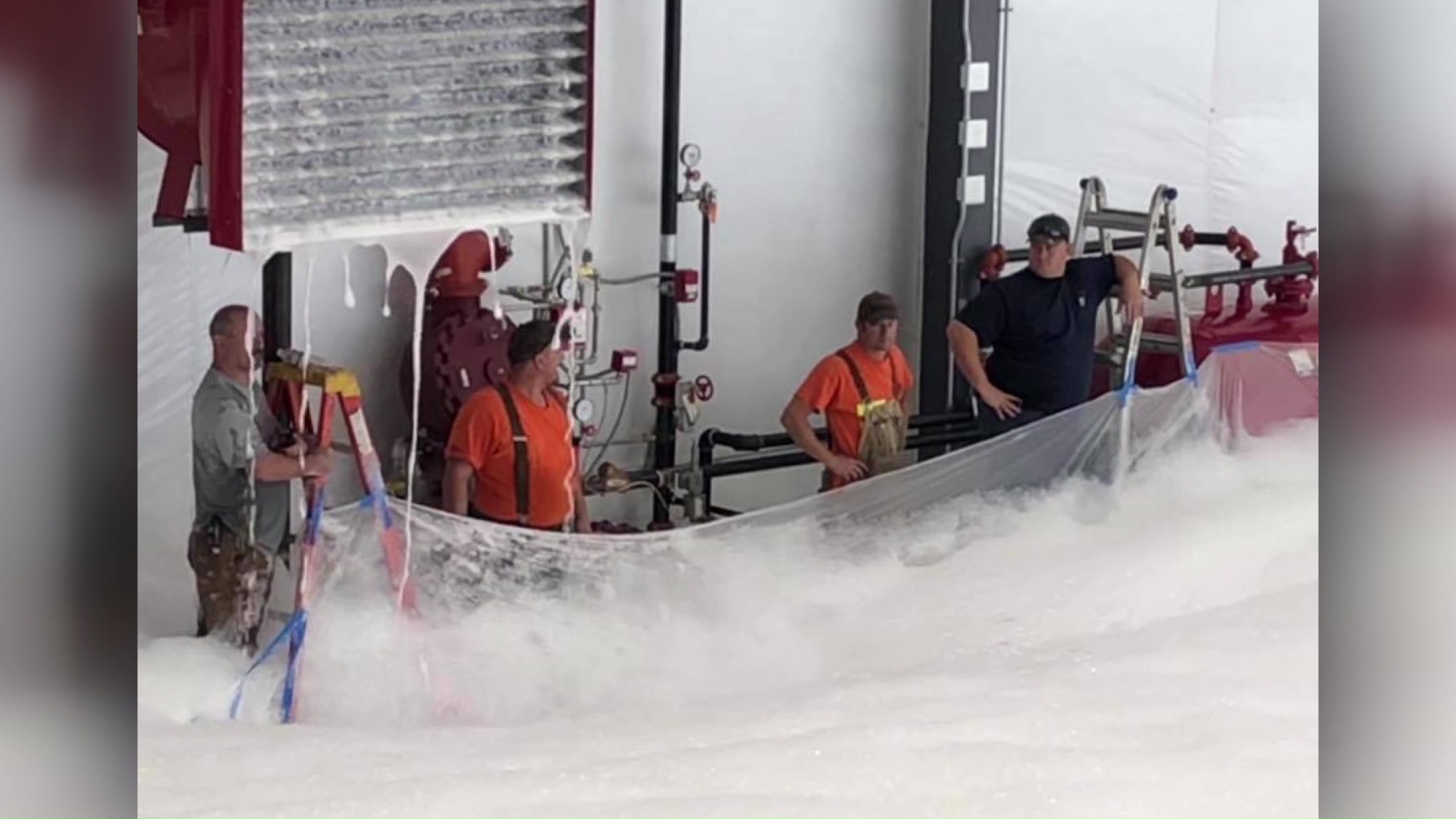 Foam fire suppression system tested in new hangar KOBITV NBC5 / KOTI