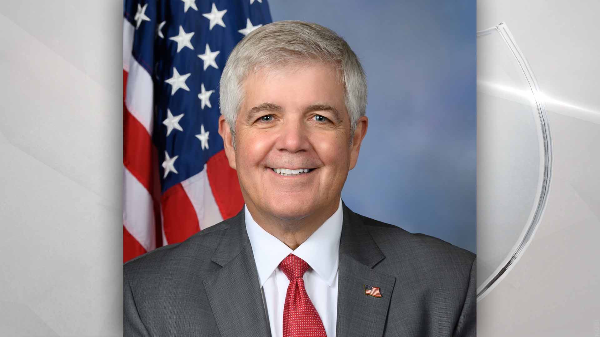 Congressman Bentz Holds Town Hall Explains Why Its Not Inperson