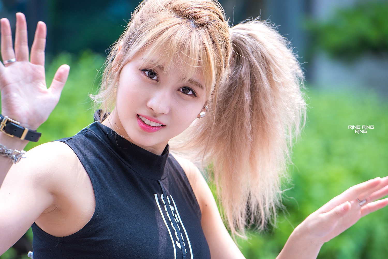 Momo Twice / 10+ Photos of TWICE Momo Showing Her Cute Charms