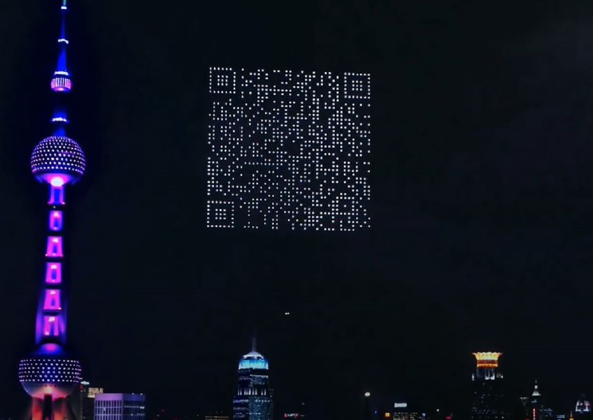 Shanghai des milliers de drones ont formé un QR code géant pour fêter la sortie d’un jeu