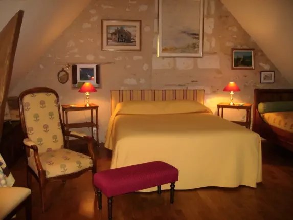 CHAMBRE D'HOTE LES BOUCHETS, BAUGEENANJOU