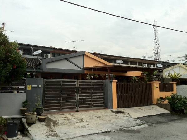 public bank starparc point