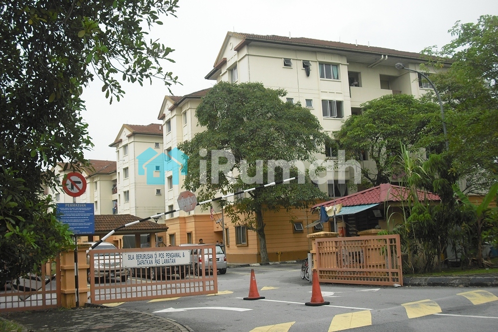 Fully Furnished House Room For Rent At Section 18, Shah Alam Land