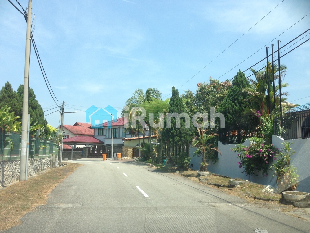 Unfurnished House For Sale At Section 2, Shah Alam Land+