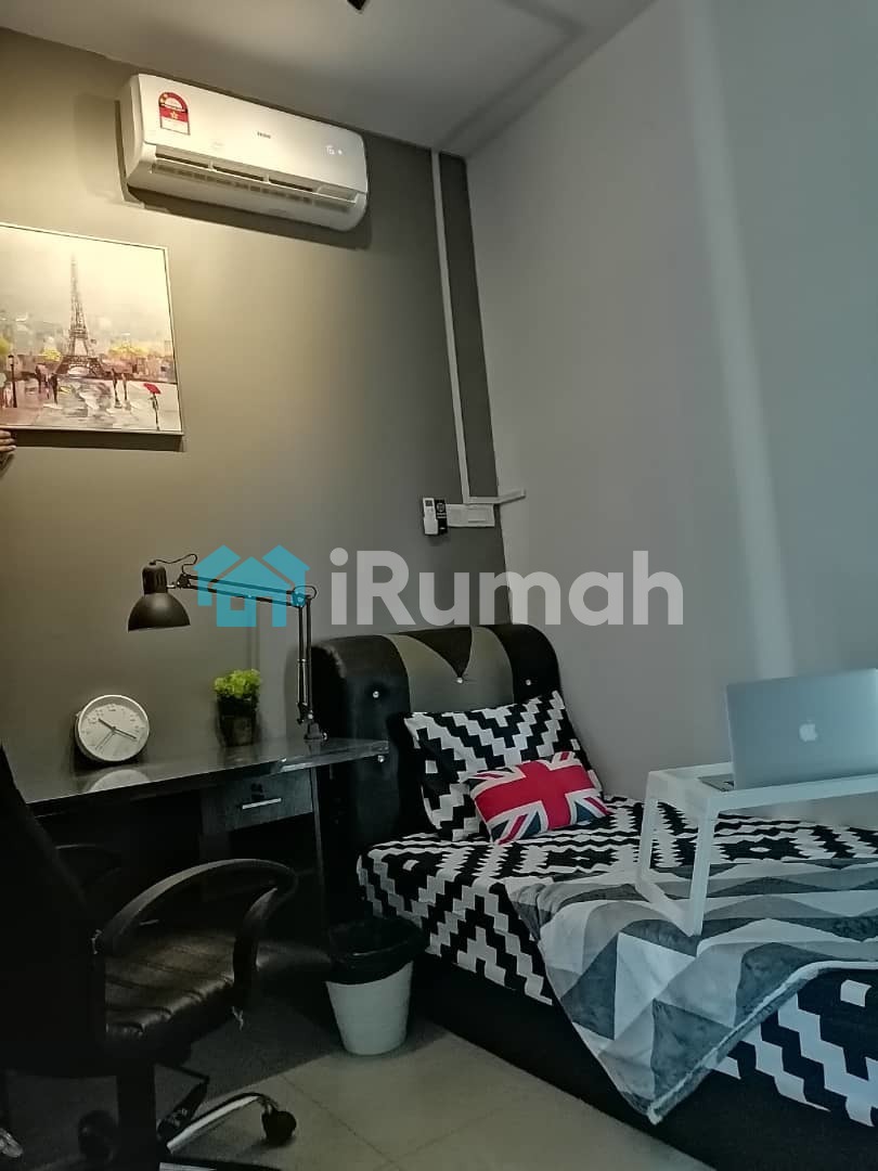 Fully Furnished Apartment Medium Room For Rent At Parkhill Residence, Bukit Jalil Land