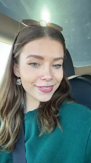 Queen_egirl27 / Exclusive Leaked Nude Onlyfans