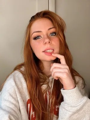 Theivoryfox / Exclusive Leaked Nude Onlyfans