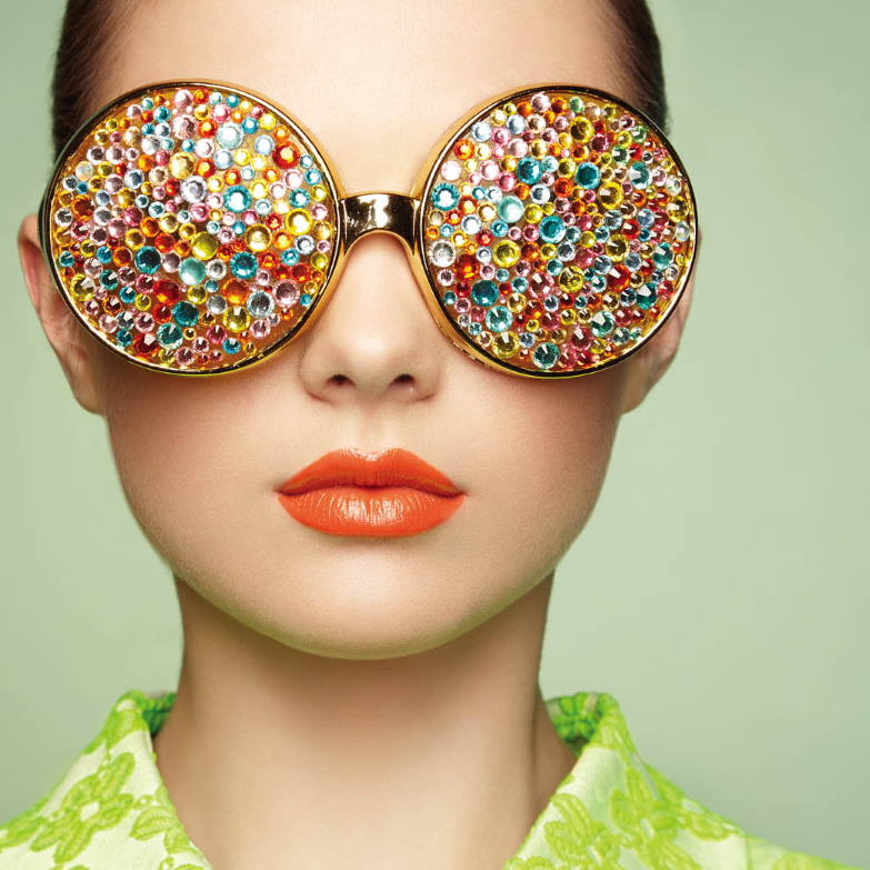 How To Reduce The Appearance Of Bags Under Your Eyes When You Wear