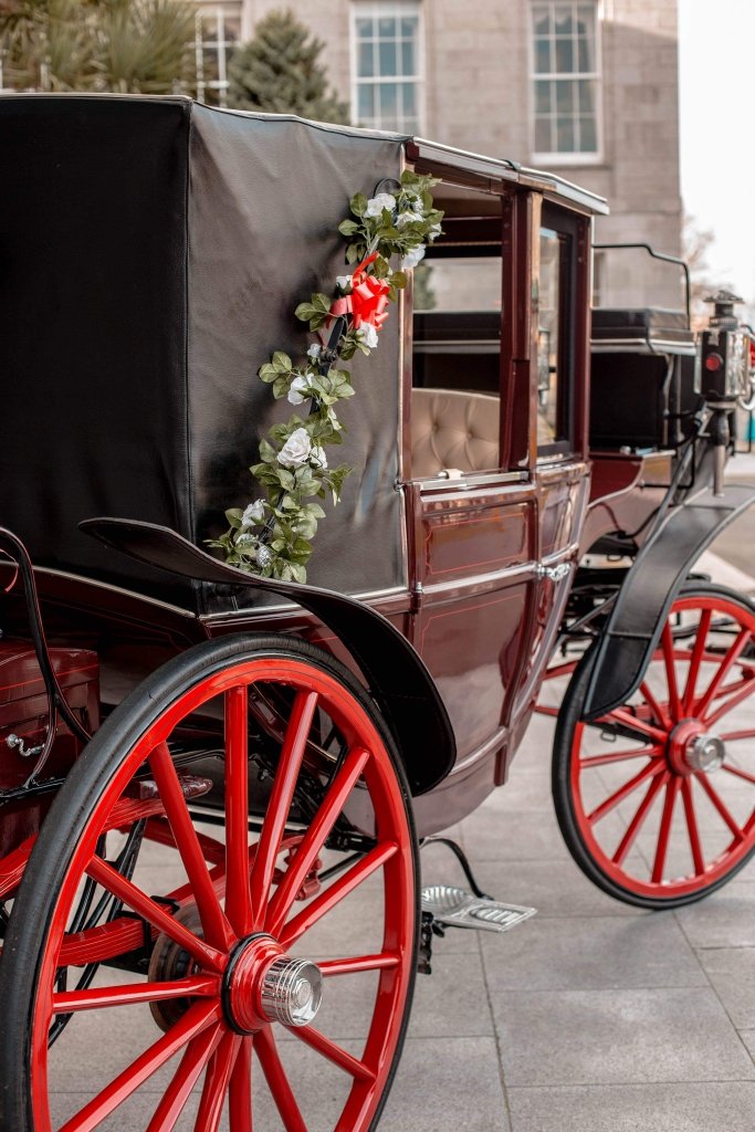 Carriages Before Cars The History Of Glass Windows In Transportation