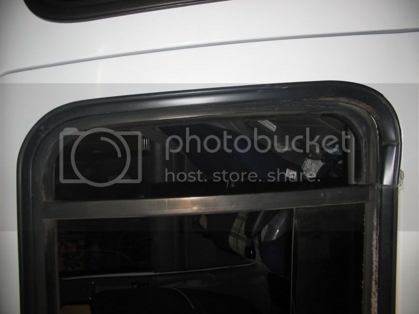 Replace Or Remove Your Car’s Rear Door Window Glass A StepbyStep