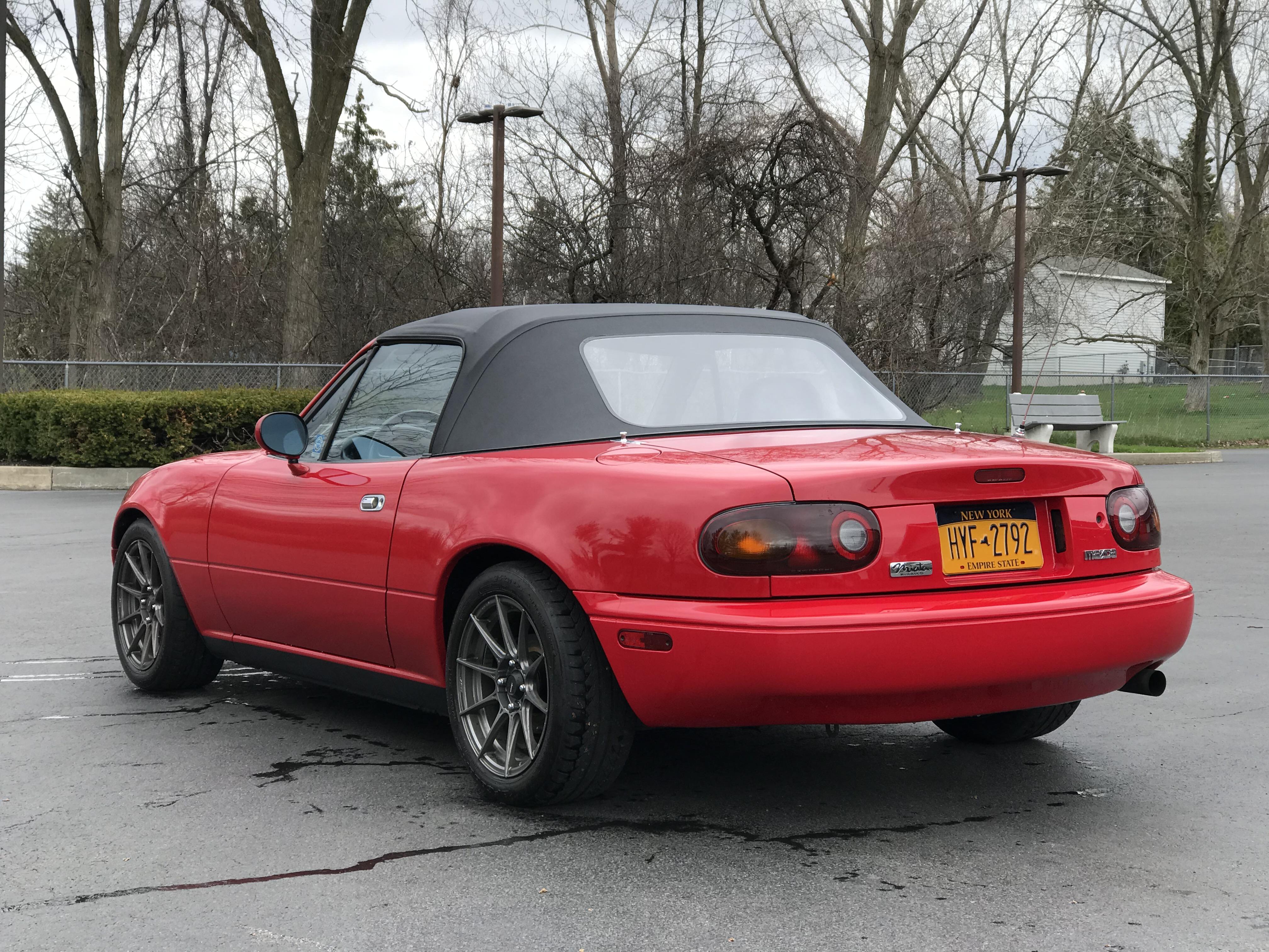 The Benefits Of Having Glass Windows In A Mazda Miata Soft Top Learn