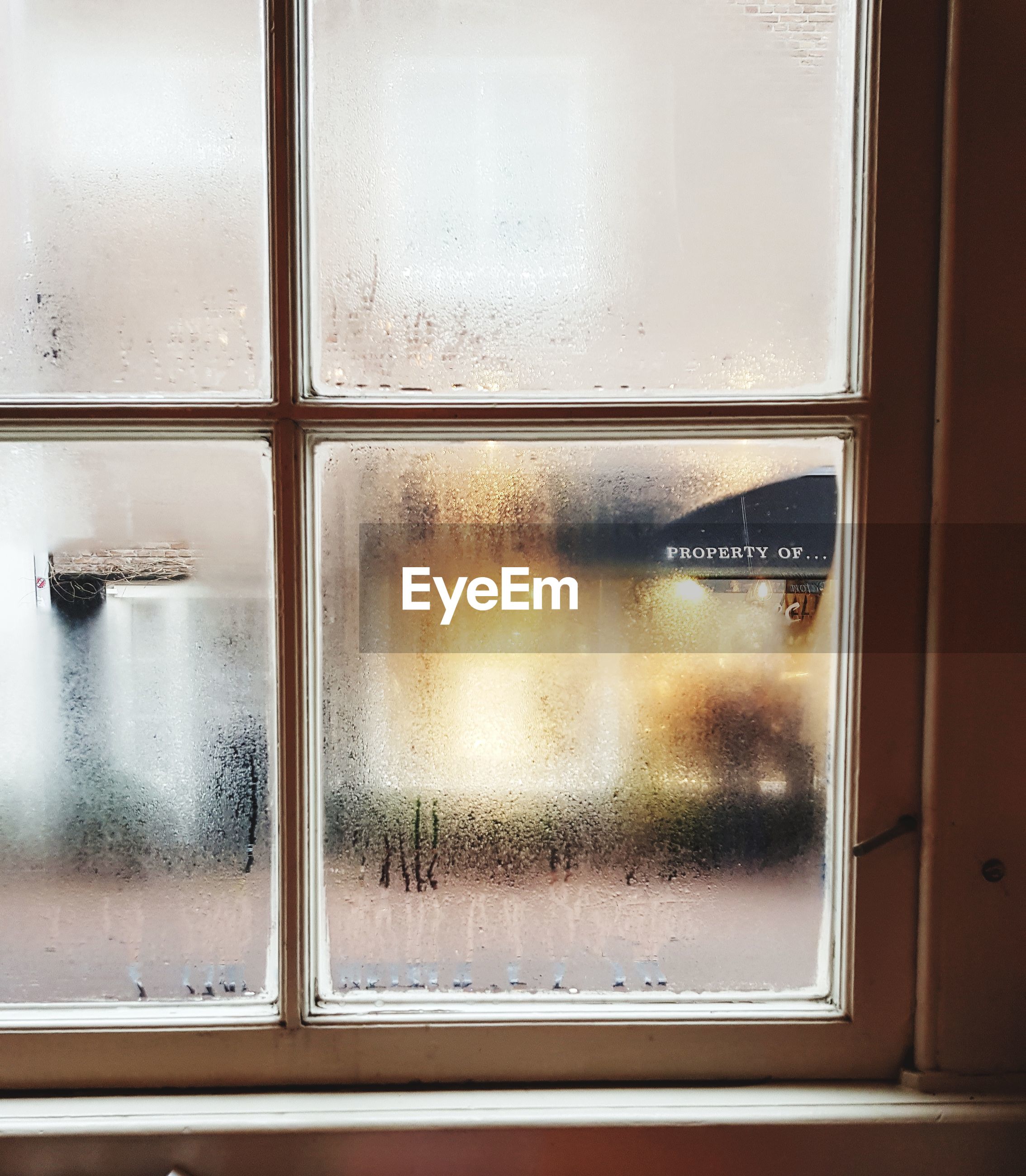 Understanding The Causes And Solutions For Window Glass Condensation