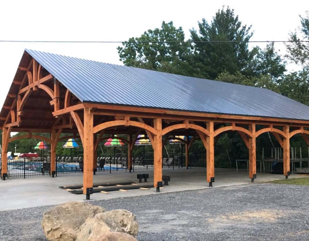 TÔLE, REVÊTEMENT INTÉRIEUR OU EXTÉRIEUR GARAGE, GRANGE, ENTREPÔT, ECT