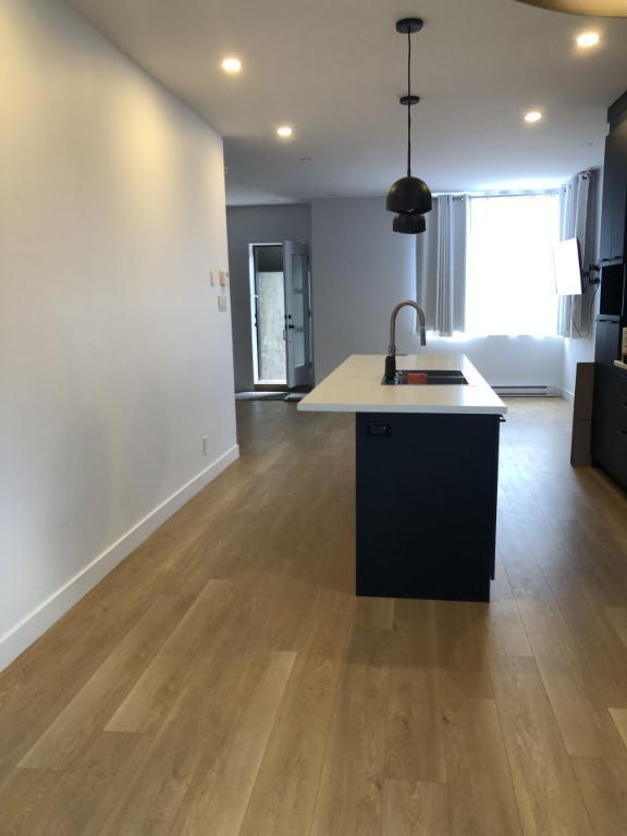 logement 5 1/2 St jean sur Richelieu Usagé à louer à StJeansurRichelieu Location