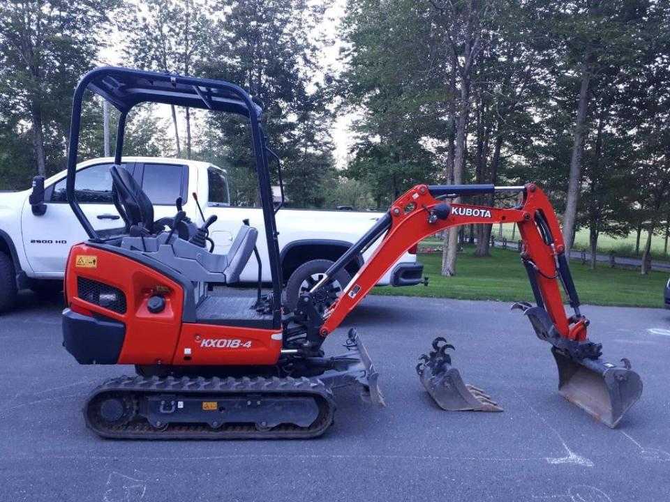 Location pelle mécanique, mini excavatrice avec opérateur. à vendre à