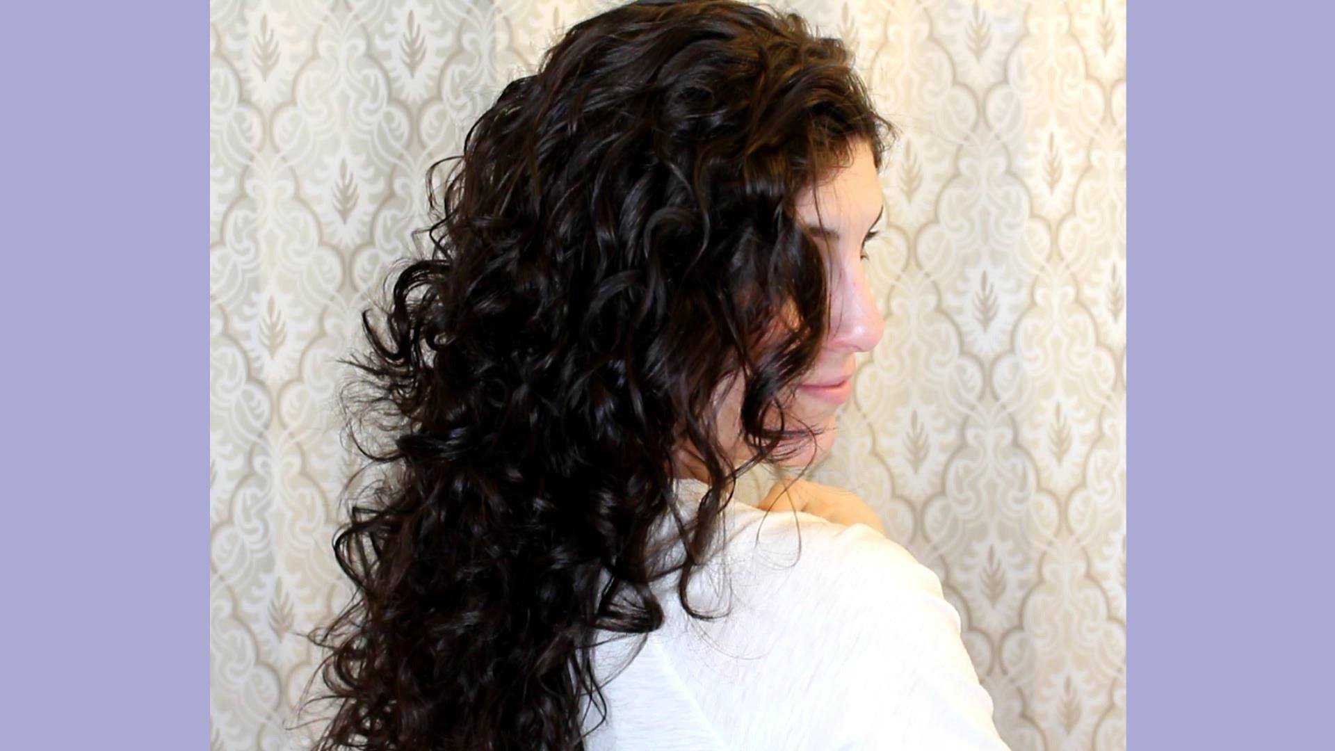 An Amazing And Easy Way To Curl Your Hair With A TShirt Lifehack