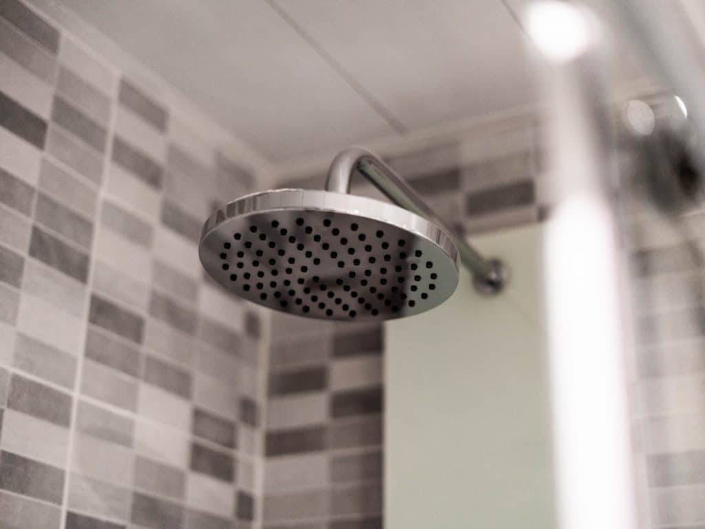 How To Take a Cold Shower For the Best Health Benefits Lifehack