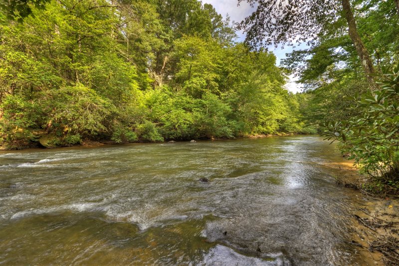 A Whitewater Retreat Blue Ridge GA Cabin Rental Southern Comfort