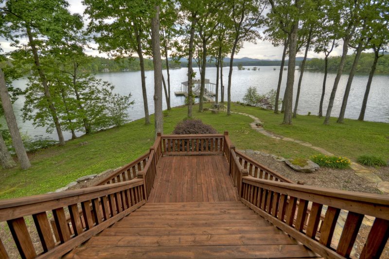 Blue Ridge Lake Retreat Vacation Rental on Lake Blue Ridge
