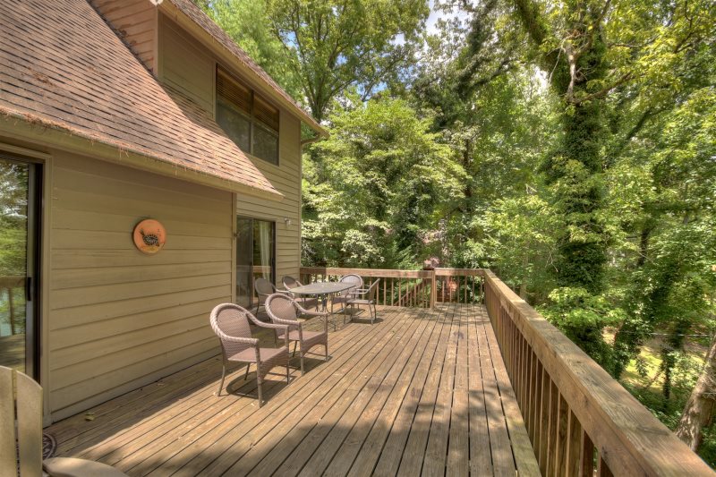 Waters Edge Vacation Home on Blue Ridge Lake