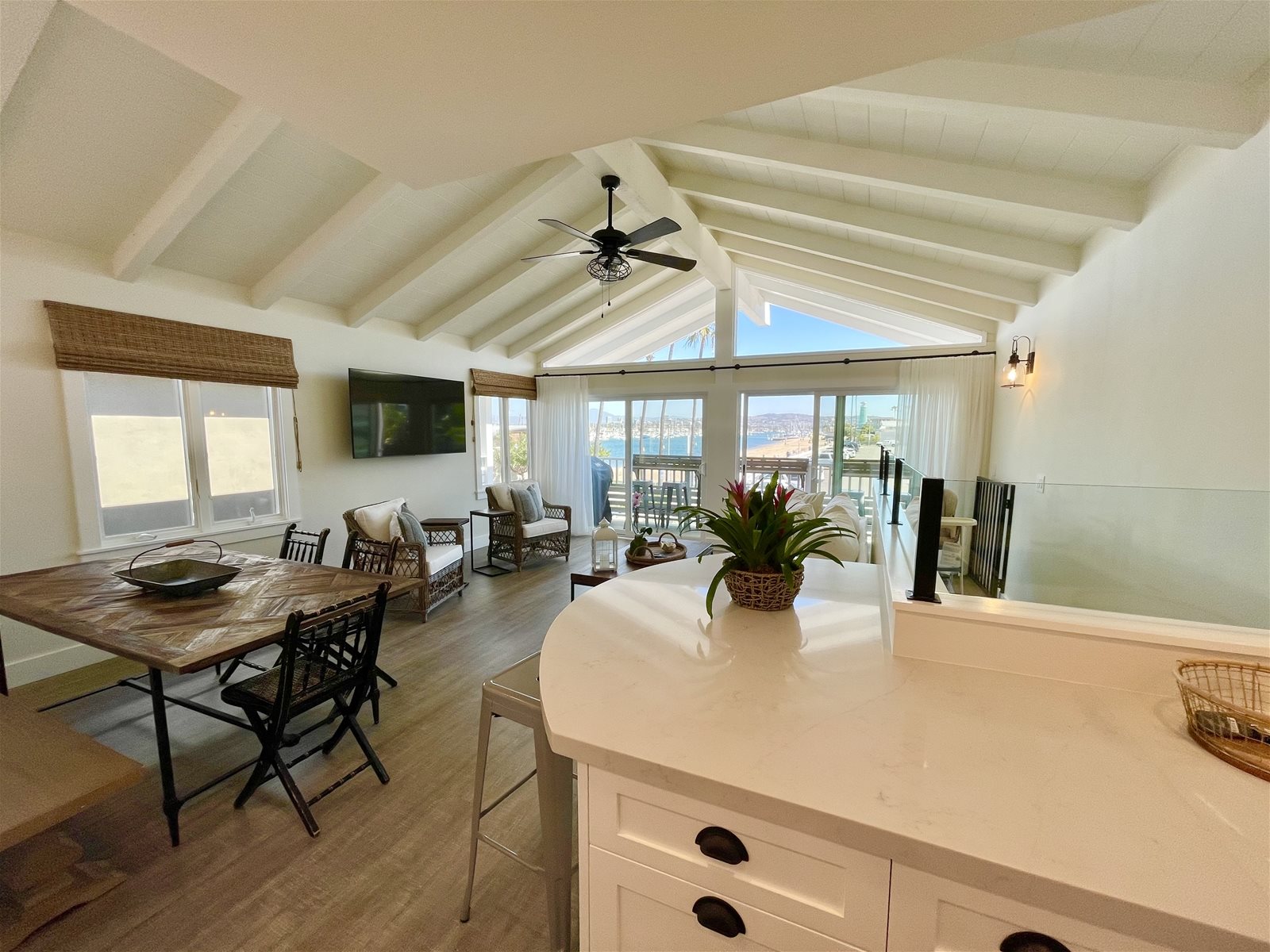 Newport Beach Vacation Rentals 3 Bedroom Home Casa de Balboa 219B (UP)