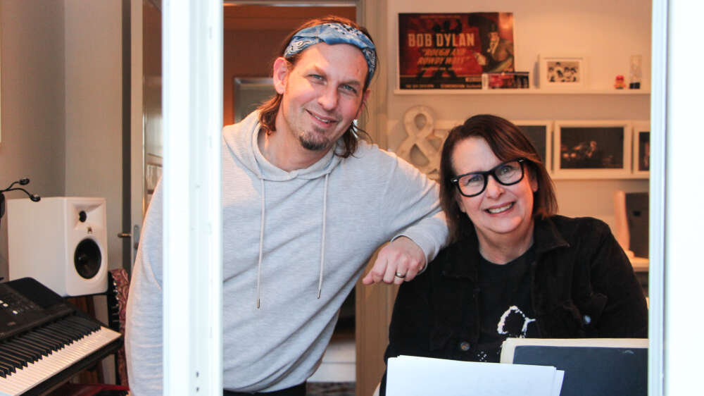 SävsjöAppen Helena Gill har släppt ny musik "Spillrorna av allt